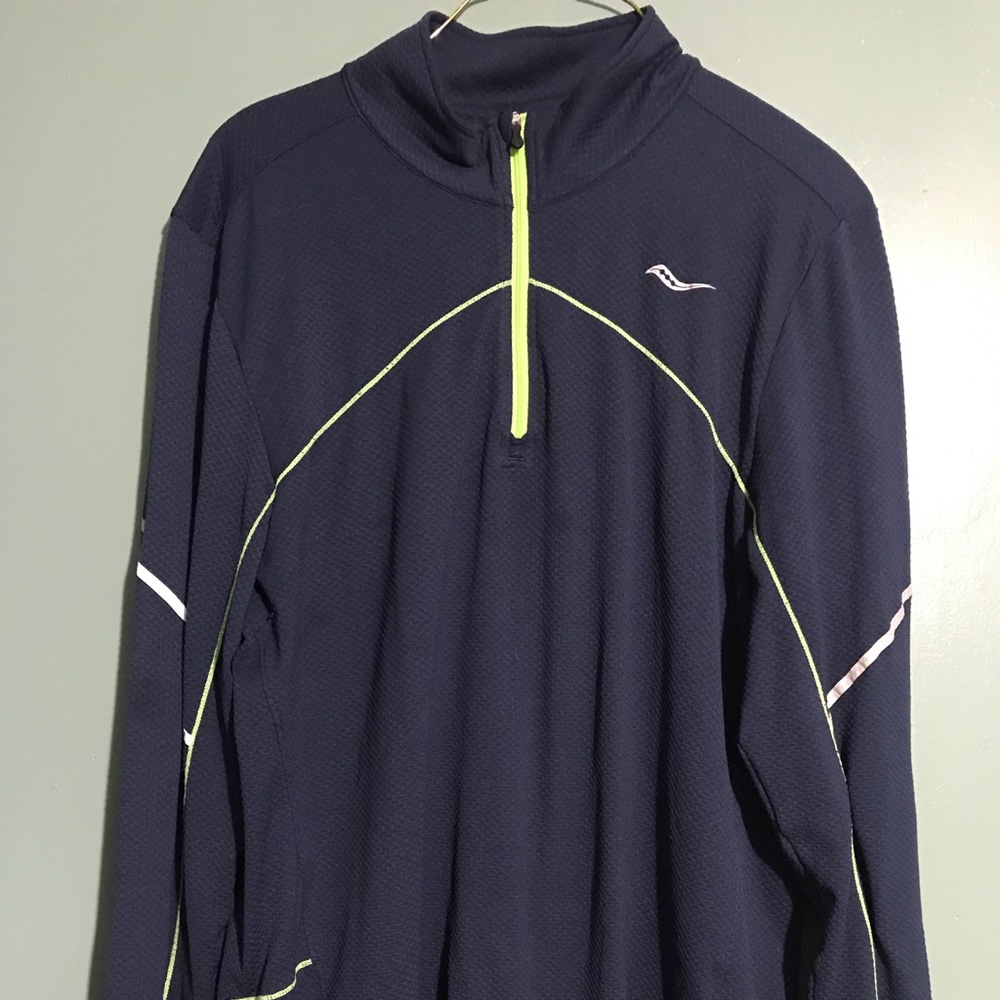 Men’s large navy blue Saucony running running top